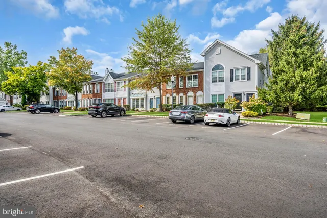 $389,900 | 22 Arthur Glick Boulevard, Franklin Park, NJ 08823