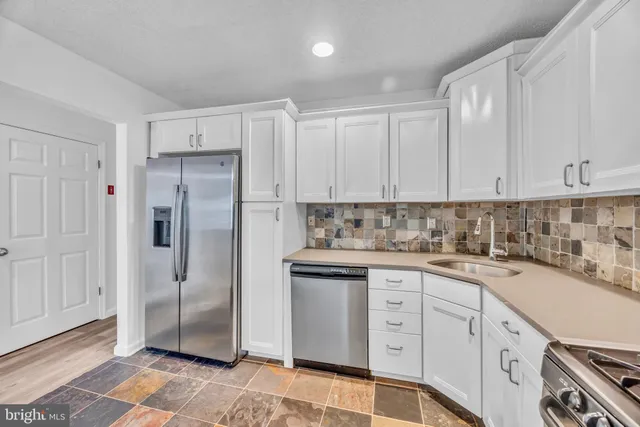 $389,900 | 22 Arthur Glick Boulevard, Franklin Park, NJ 08823