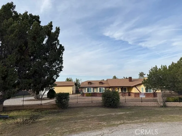 $2,700 | 16520 Adelia Street, Hesperia, CA 92345