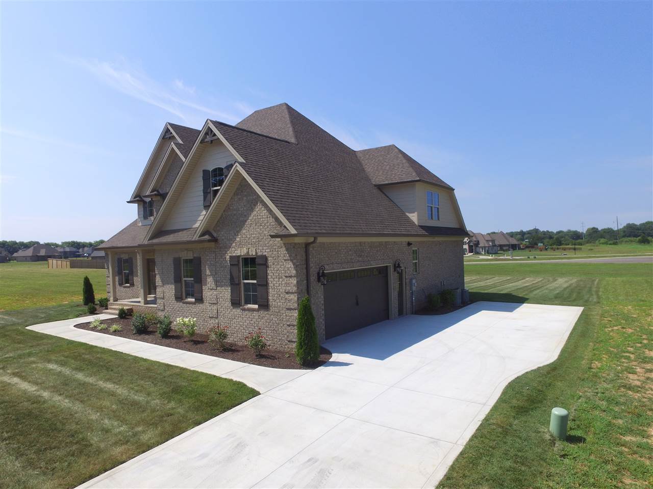 3166 Gable Ridge Lane Bowling Green, KY 42101 - Photo 8 of 30 Gallery Image 8