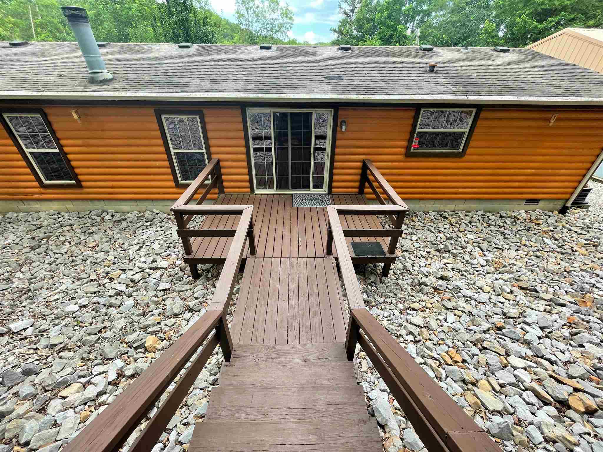 241 Bassett Road Elizabethtown, IL 62931 - Photo 2 of 20 Gallery Image 2