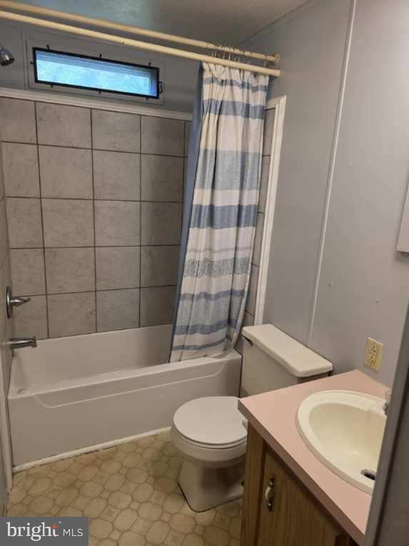 2900 Central Road Cambridge, MD 21613 - Photo 8 of 15 Full hall bath