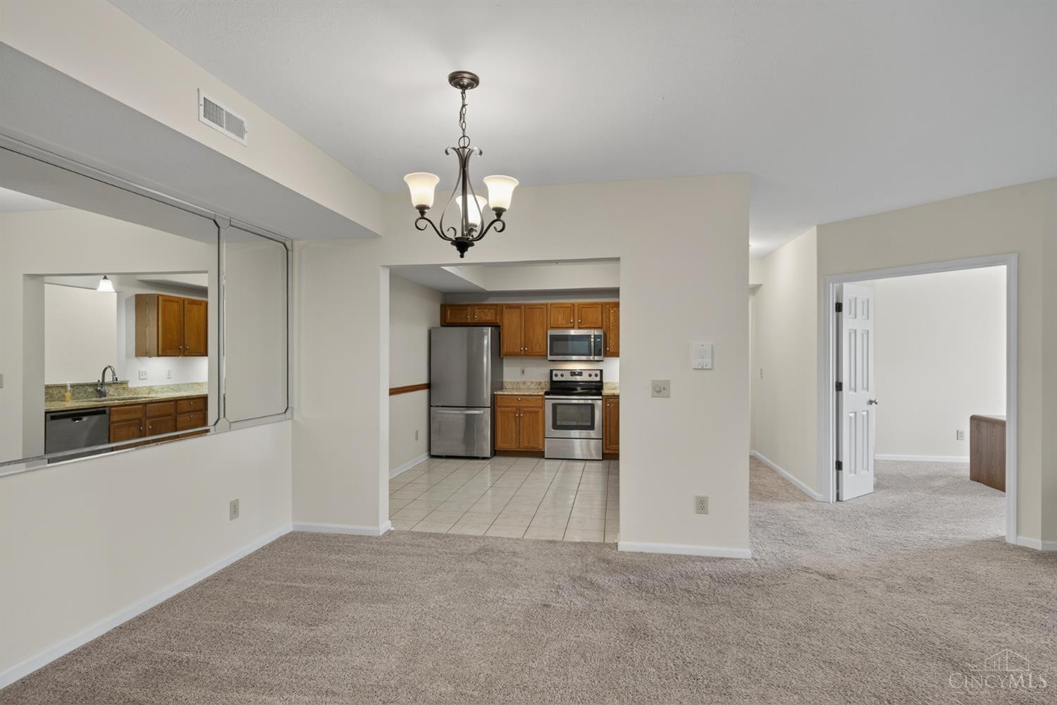 815 Neeb Road, Unit 6 Cincinnati, OH 45233 - Photo 15 of 48 Gallery Image 15