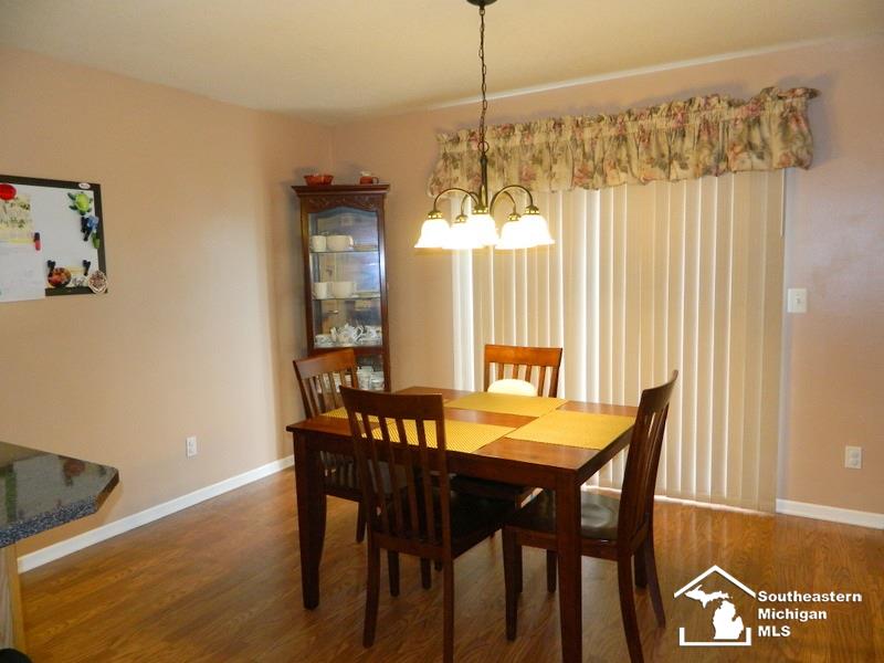 16603 Carter Road Woodhaven, MI 48183 - Photo 14 of 31