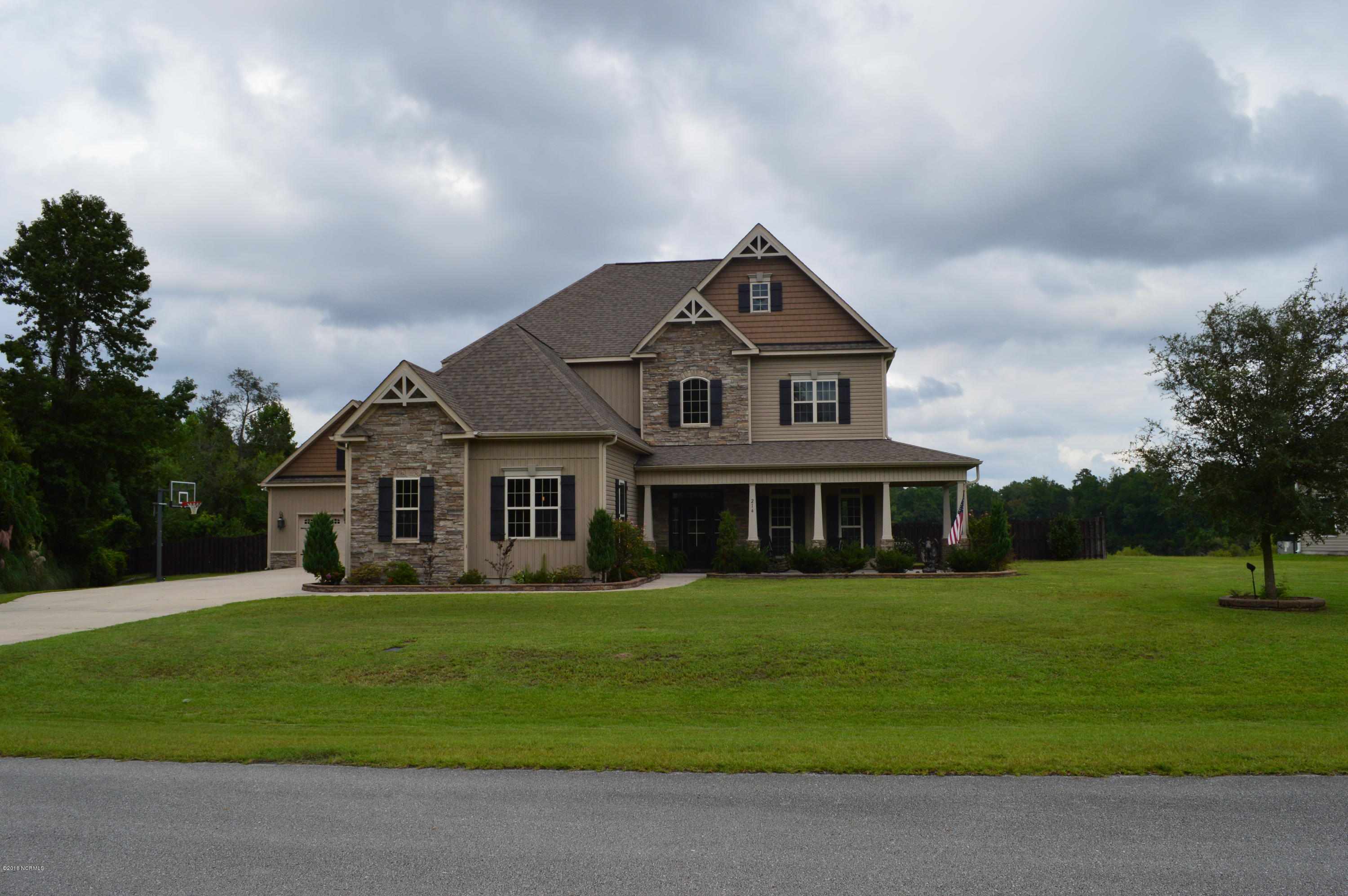 214 Whitecap Lake Road Jacksonville, NC 28540 - Photo 1 of 113 DSC_0096