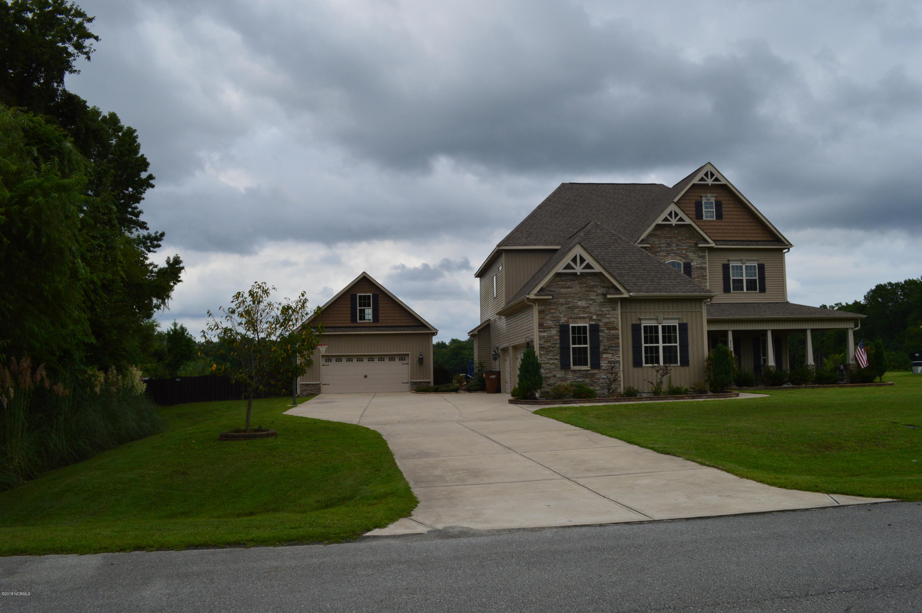214 Whitecap Lake Road Jacksonville, NC 28540 - Photo 6 of 113 DSC_0101