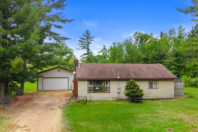 $149,900 | 1163 Chicago Drive, Friendship, WI 53934