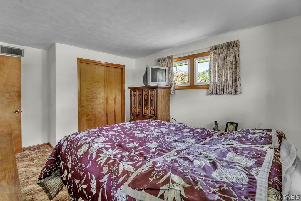 638 Borden Road Cheektowaga, NY 14227 - Photo 26 of 41 Bedroom #2