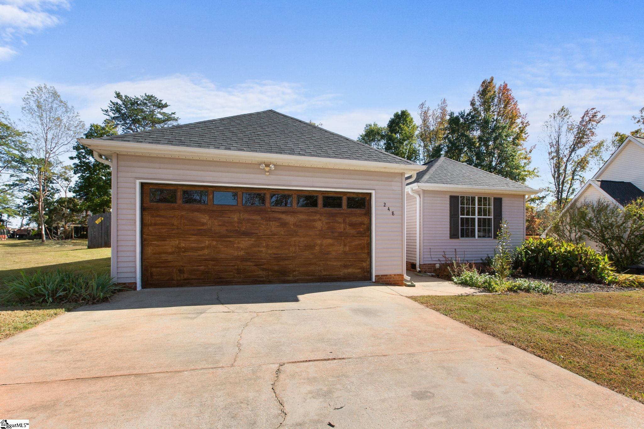 248 Jacqueline Road Piedmont, SC 29673 - Photo 3 of 41 Gallery Image 3