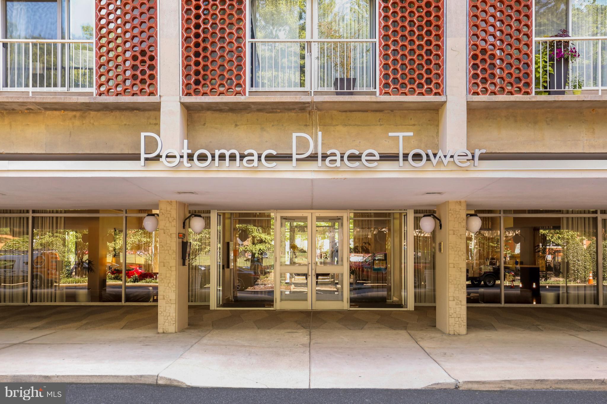 800 4th Street Southwest, Unit S113 Washington, DC 20024 - Photo 2 of 22 front view of retail shop with a window