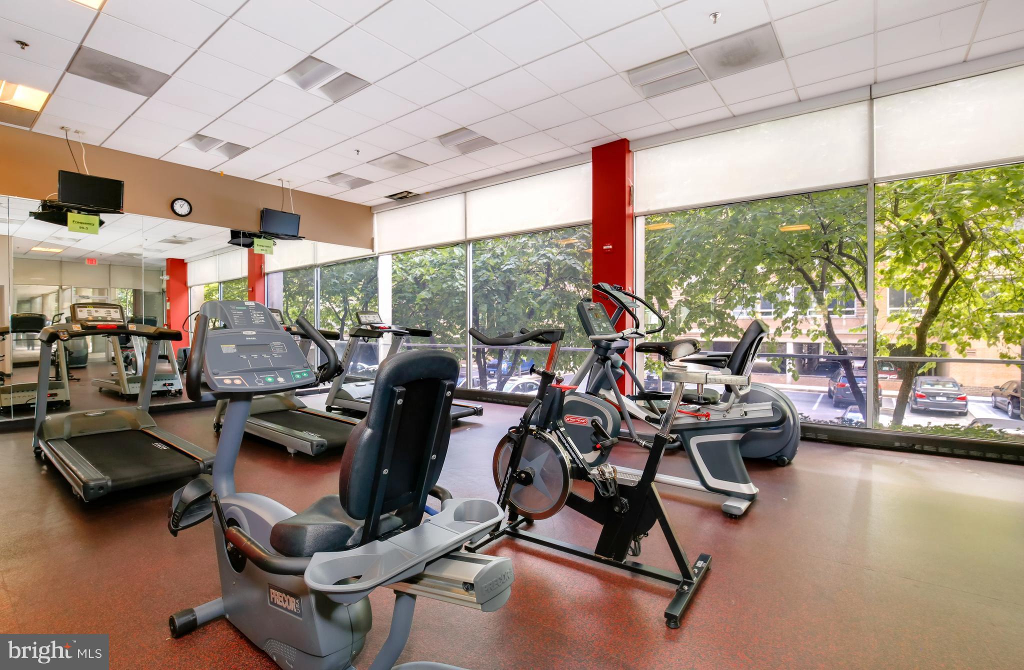 800 4th Street Southwest, Unit S113 Washington, DC 20024 - Photo 20 of 22 a view of a room with gym equipment