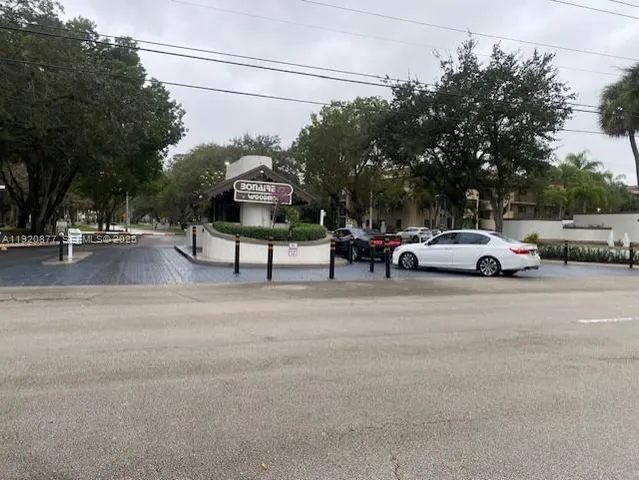 $295,000 | 7675 Northwest 79th Avenue, Unit 109, Tamarac, FL 33321