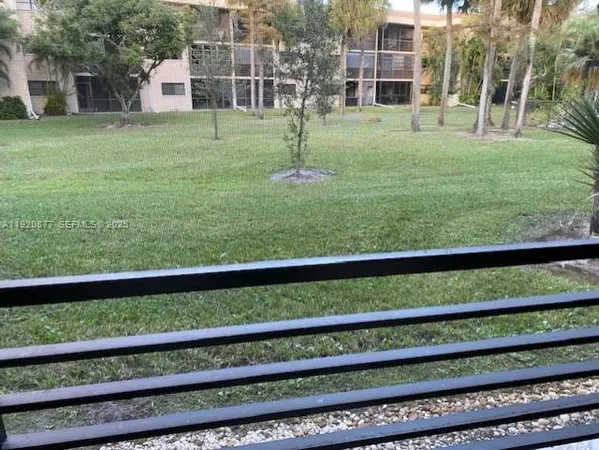 $295,000 | 7675 Northwest 79th Avenue, Unit 109, Tamarac, FL 33321