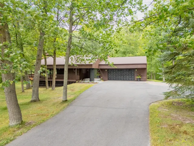 $799,000 | 3711 Golf Course Road, Cohasset, MN 55744
