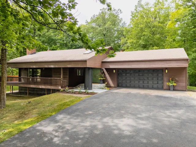 $799,000 | 3711 Golf Course Road, Cohasset, MN 55744