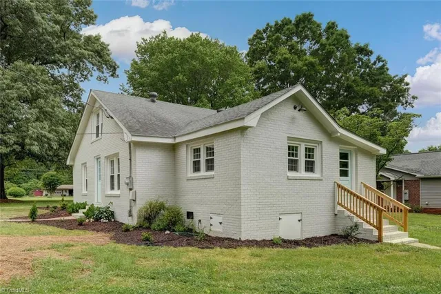 $229,000 | 222 South Edgewood Road, Eden, NC 27288