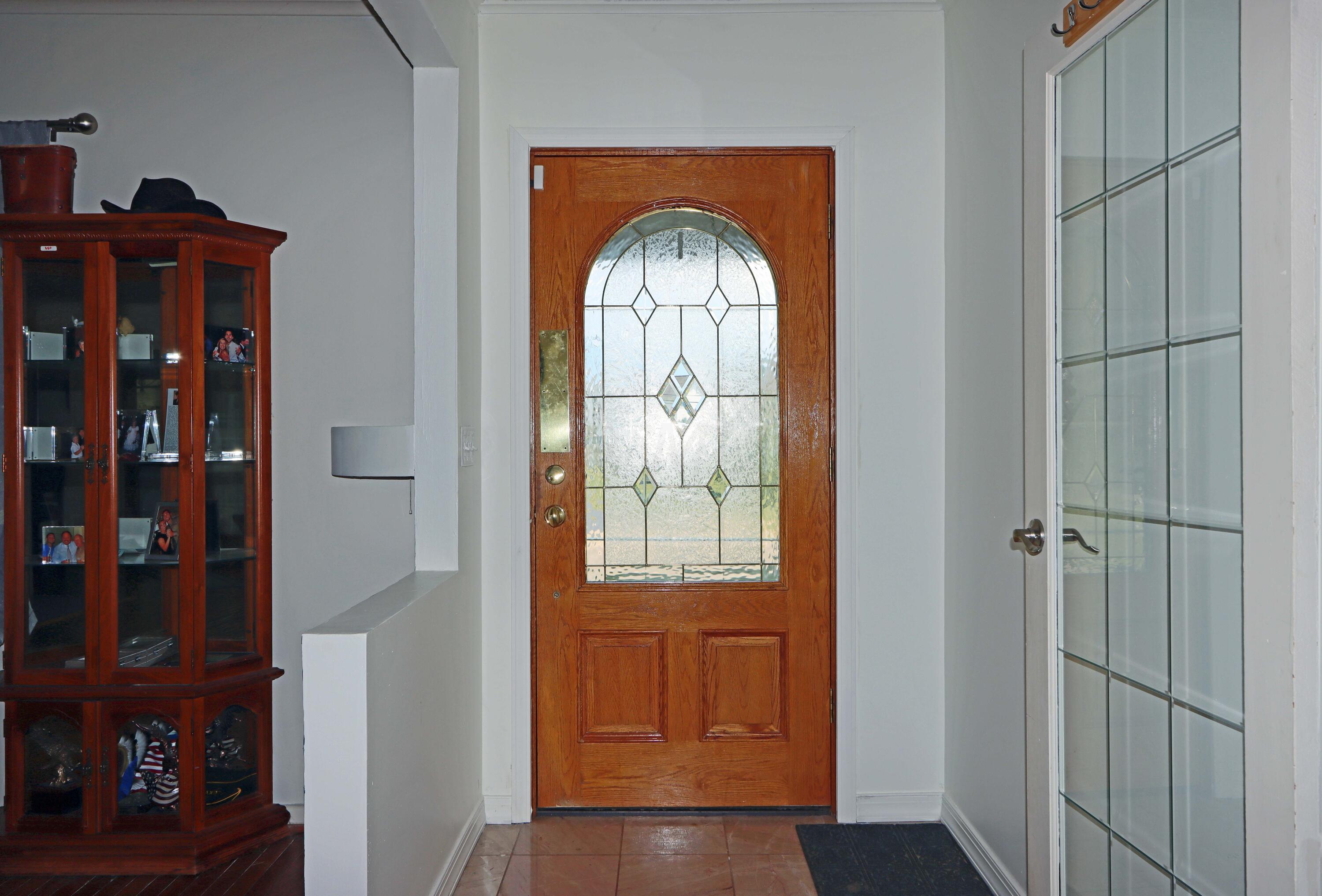 2964 Minerva Lake Road Columbus, OH 43231 - Photo 3 of 17 IMG_3096_edited-1