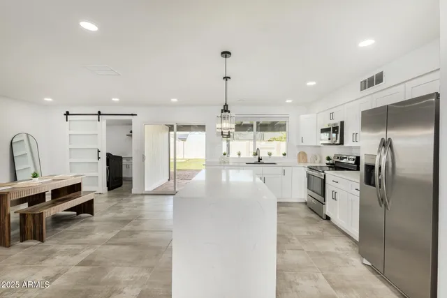 $399,999 | 7050 West Garfield Street, Phoenix, AZ 85043