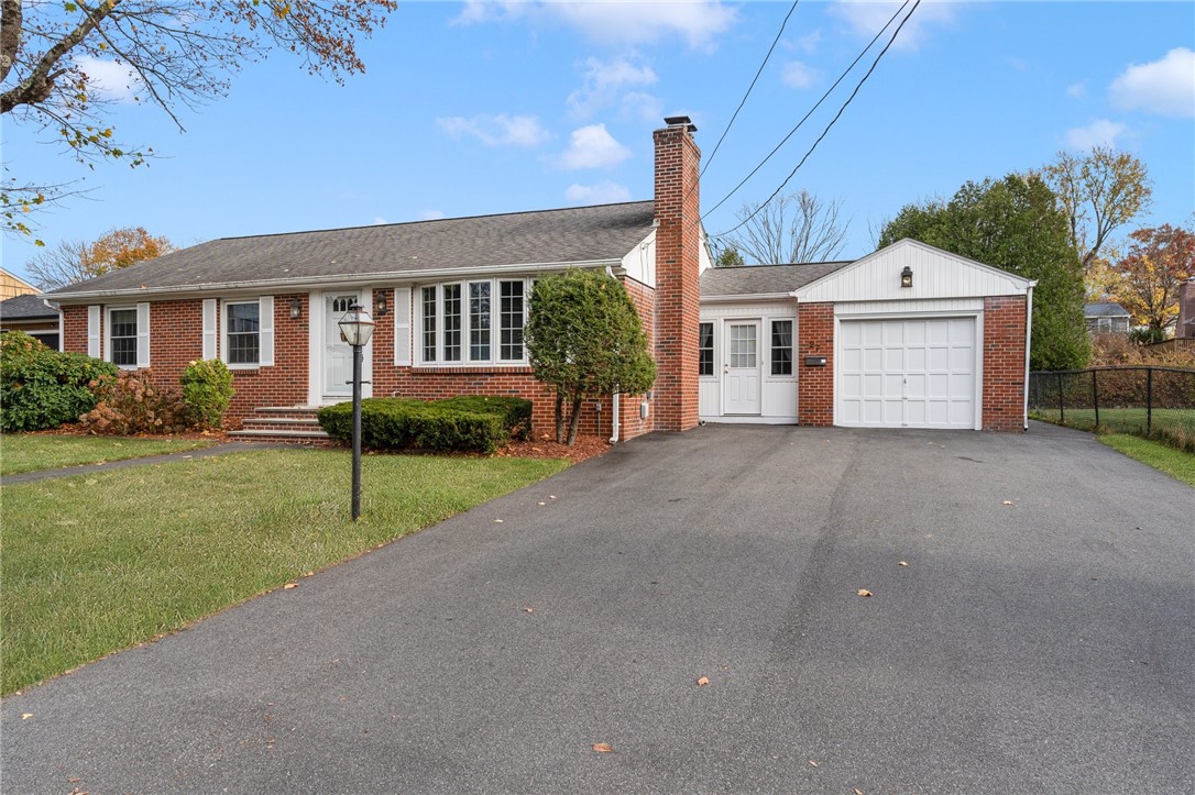 27 Priscilla Road Woonsocket, RI 02895 - Photo 1 of 33