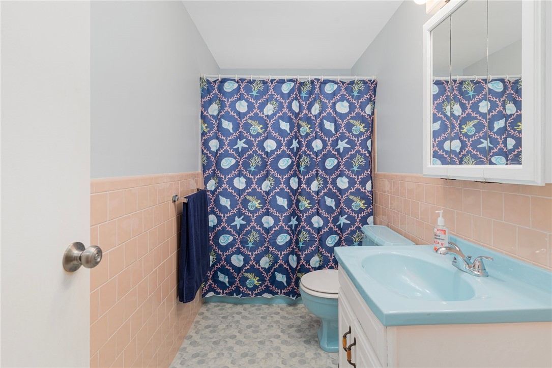 27 Priscilla Road Woonsocket, RI 02895 - Photo 20 of 33