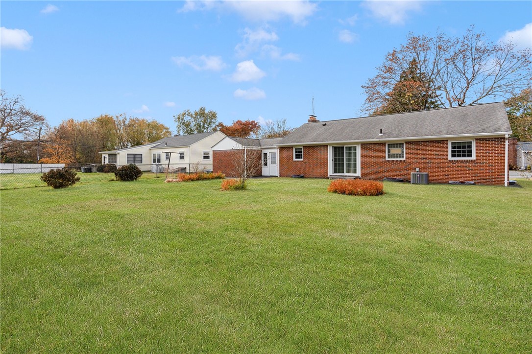 27 Priscilla Road Woonsocket, RI 02895 - Photo 28 of 33