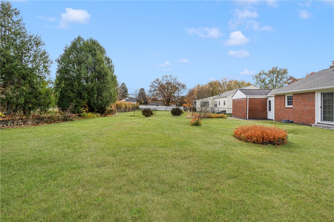 27 Priscilla Road Woonsocket, RI 02895 - Photo 29 of 33