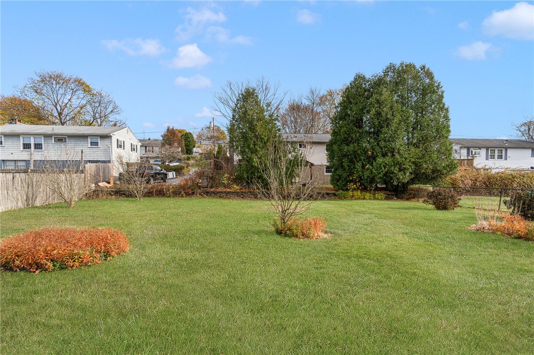 27 Priscilla Road Woonsocket, RI 02895 - Photo 30 of 33