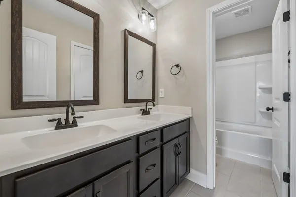 $2,400 | 275 Crusaw Drive, Clarksville, TN 37043