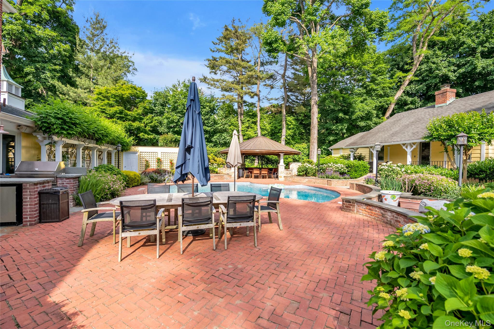 58 Cornwells Beach Road Sands Point, NY 11050 - Photo 27 of 33 Gallery Image 27