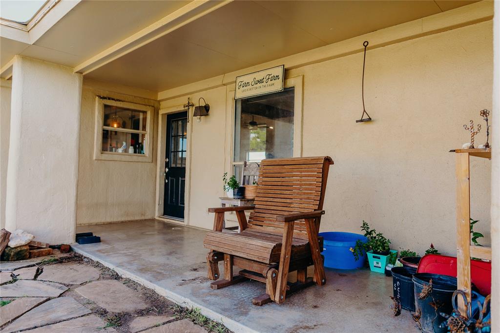 1740 Highway 2247 Comanche, TX 76442 - Photo 4 of 36
