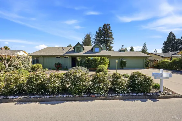$1,650,000 | 180 Barrio Way, Windsor, CA 95492