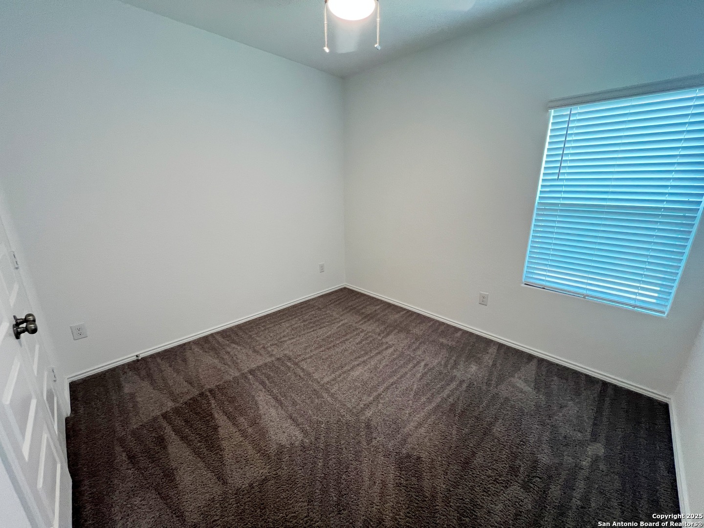 4422 Chandler Road, Unit 4 San Antonio, TX 78222 - Photo 21 of 31 a view of empty room with window