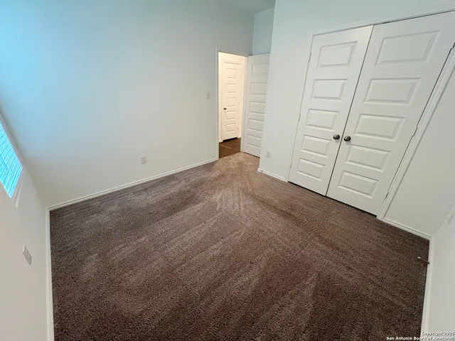 an empty room with an empty space