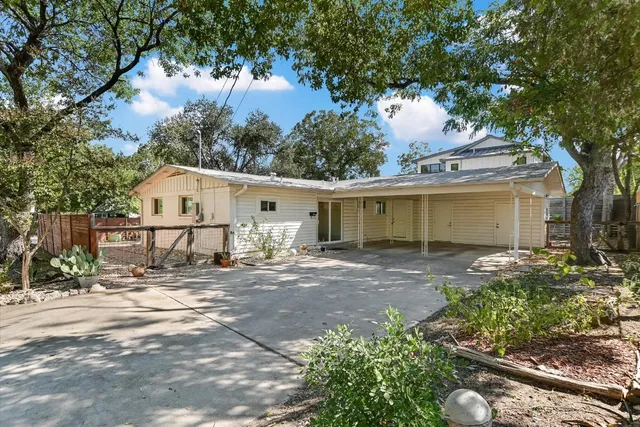 $4,000 | 807 West Oltorf Street, Austin, TX 78704
