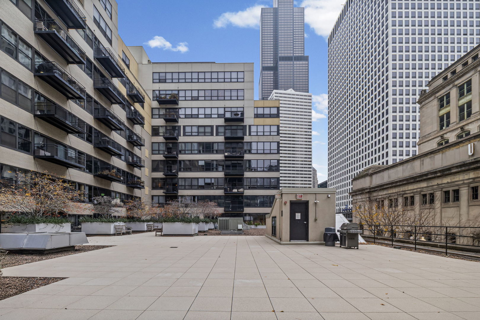 130 South Canal Street, Unit 212 Chicago, IL 60606 - Photo 30 of 34