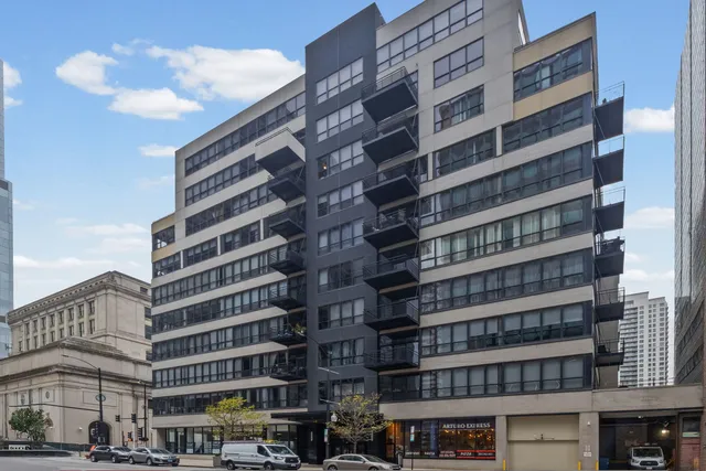 $2,750 | 130 South Canal Street, Unit 212, Chicago, IL 60606