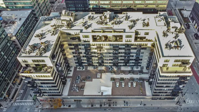 $2,750 | 130 South Canal Street, Unit 212, Chicago, IL 60606