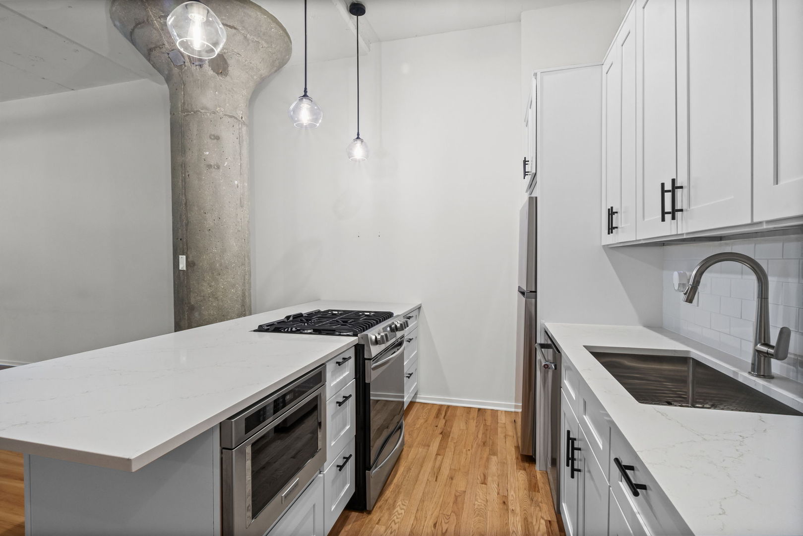 130 South Canal Street, Unit 212 Chicago, IL 60606 - Photo 7 of 34