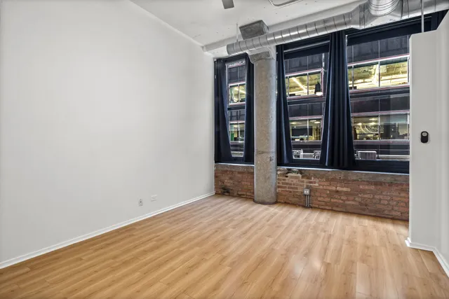 $2,750 | 130 South Canal Street, Unit 212, Chicago, IL 60606
