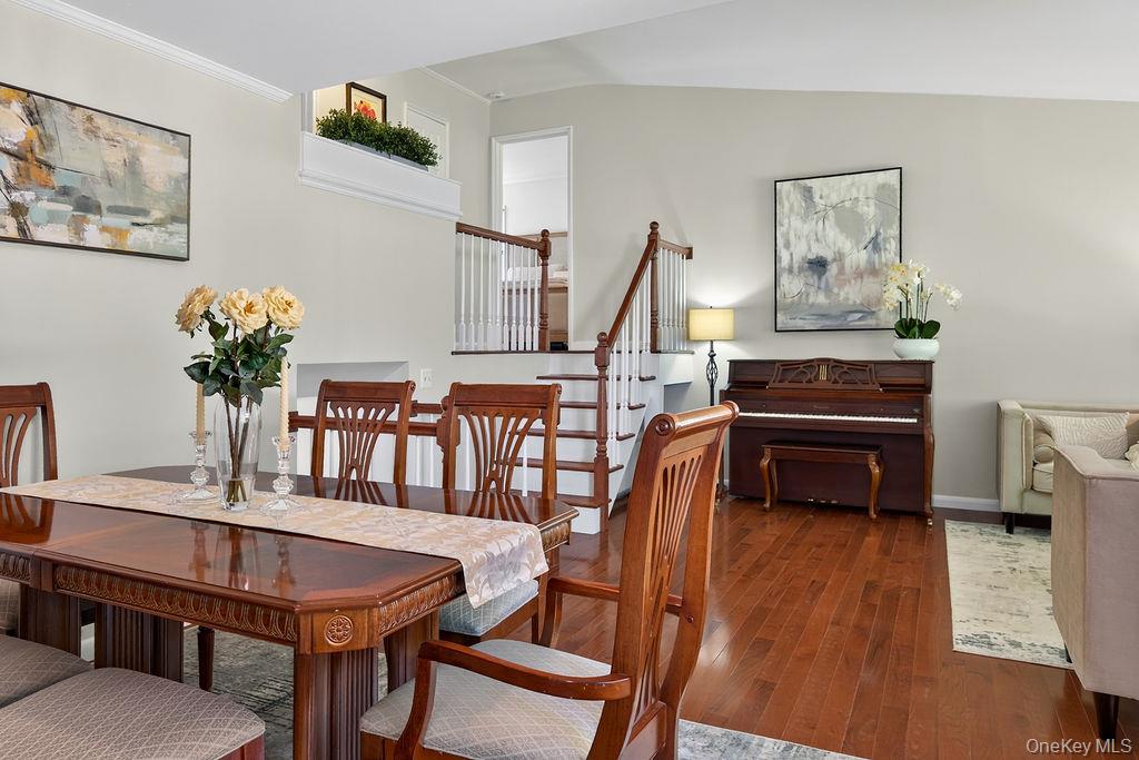 11 Oakridge Road White Plains, NY 10607 - Photo 14 of 34