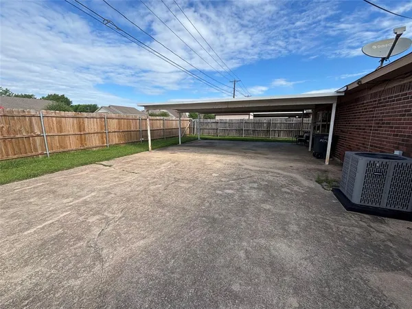 $1,400 | 1008 Poplar Street, Unit 1010, Benbrook, TX 76126