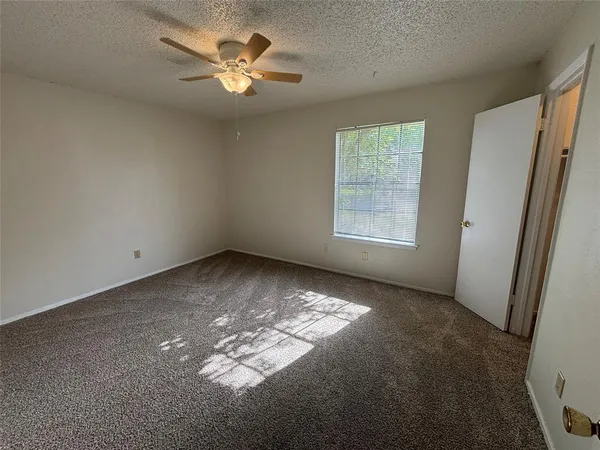 $1,400 | 1008 Poplar Street, Unit 1010, Benbrook, TX 76126