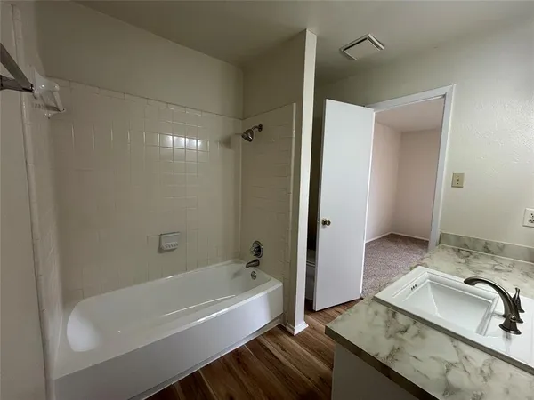 $1,400 | 1008 Poplar Street, Unit 1010, Benbrook, TX 76126