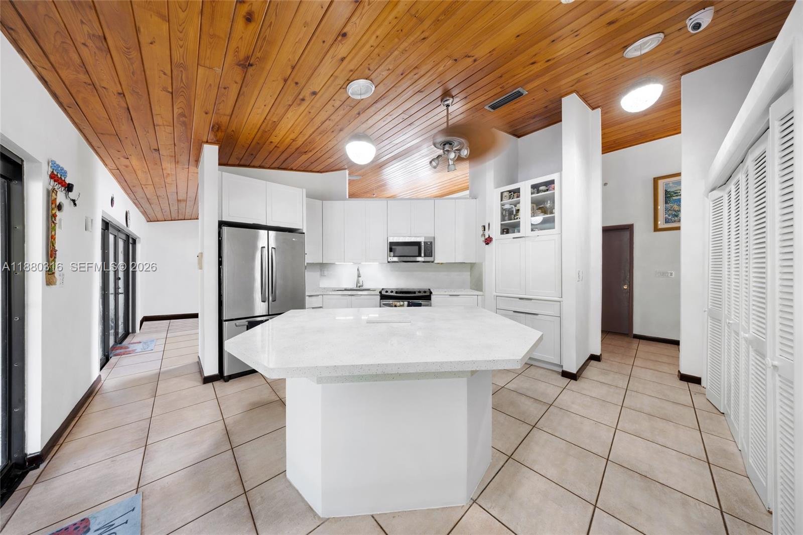 10204 Southwest 96th Court Miami, FL 33176 - Photo 18 of 54