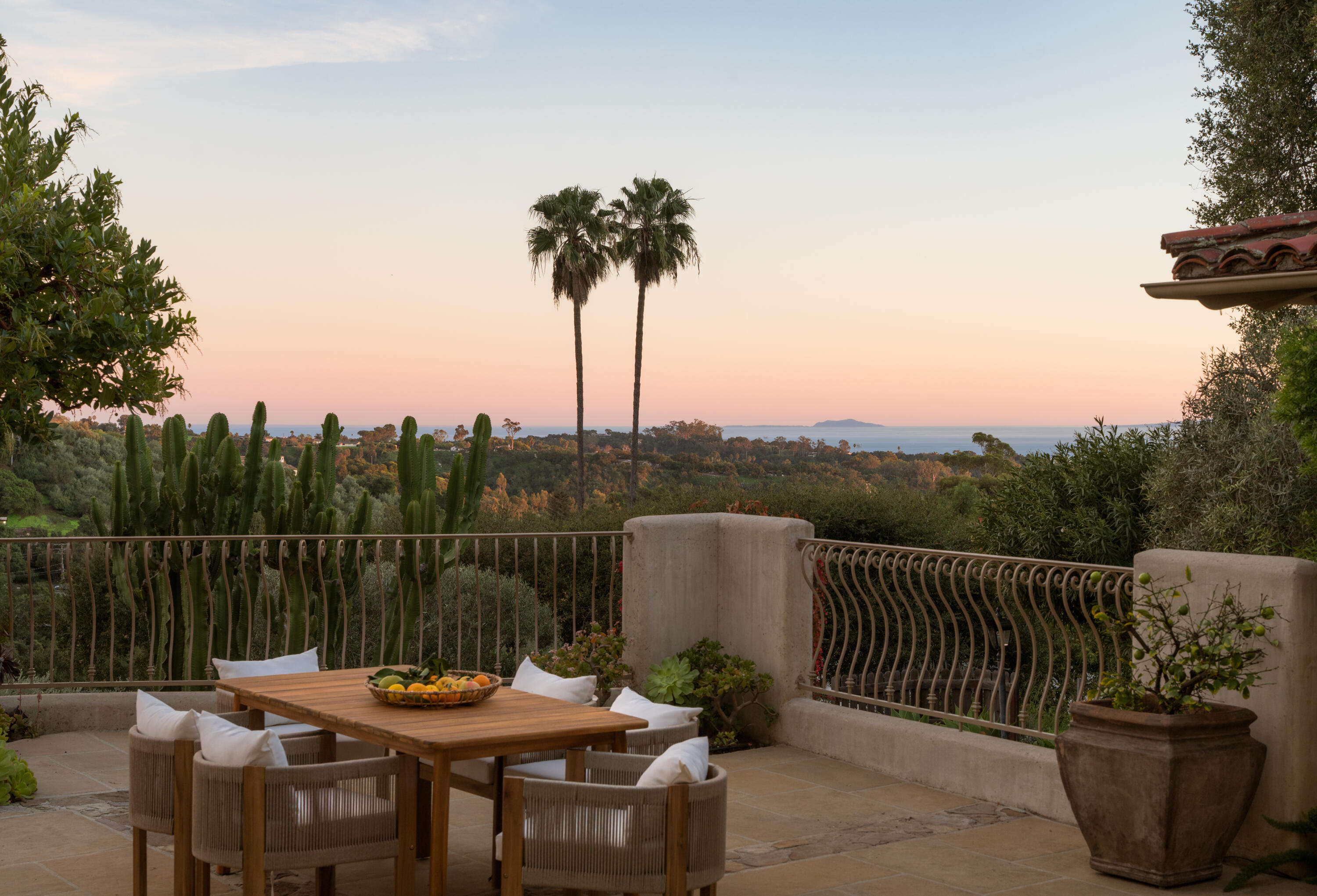 1439 Tunnel Road Santa Barbara, CA 93105 - Photo 3 of 48 This view!