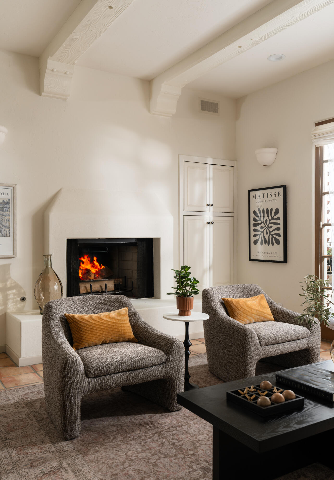 1439 Tunnel Road Santa Barbara, CA 93105 - Photo 41 of 48 Family Room