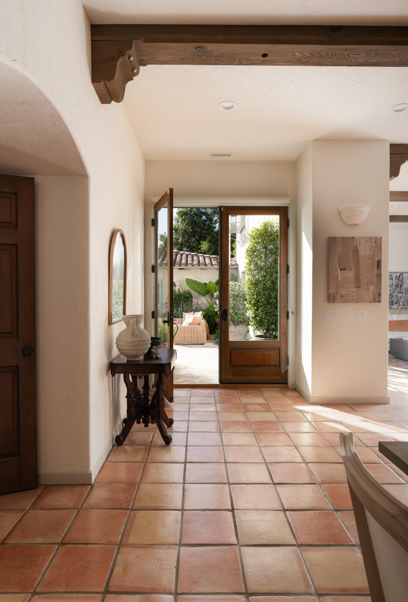1439 Tunnel Road Santa Barbara, CA 93105 - Photo 44 of 48 Foyer