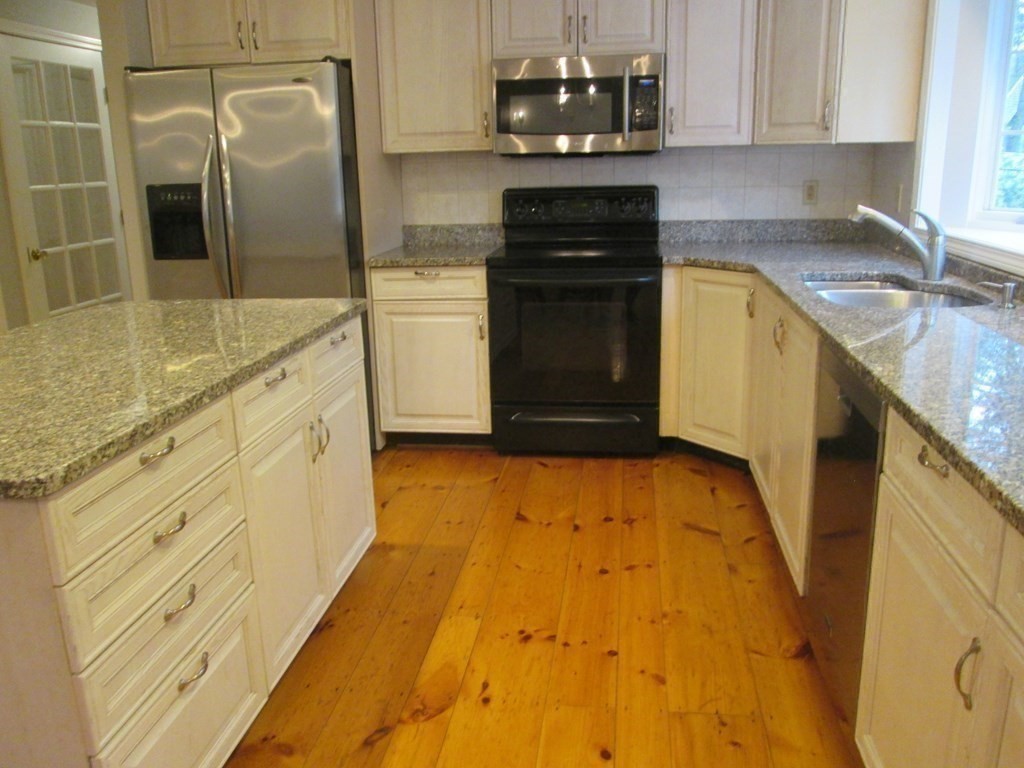 37 Harvest Drive Kingston, MA 02364 - Photo 7 of 42 Gallery Image 7