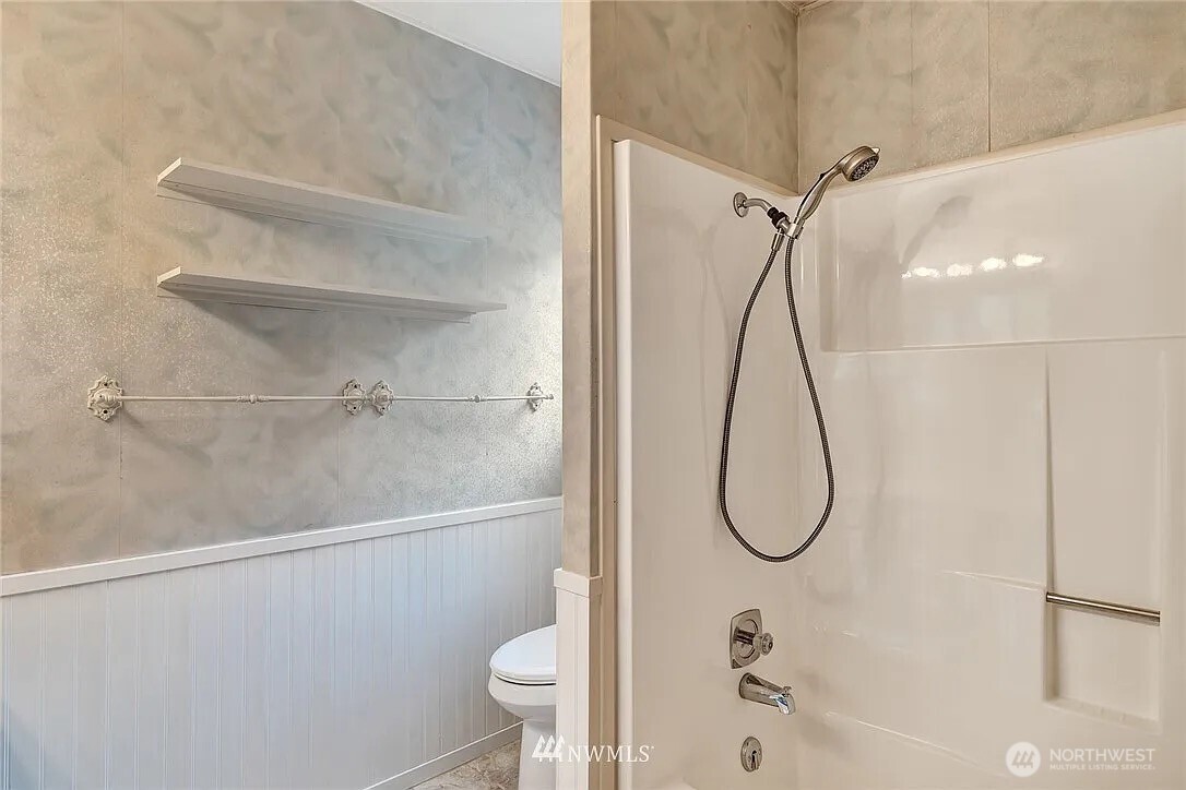17044 Woodcrest Drive Northeast Bothell, WA 98011 - Photo 13 of 23