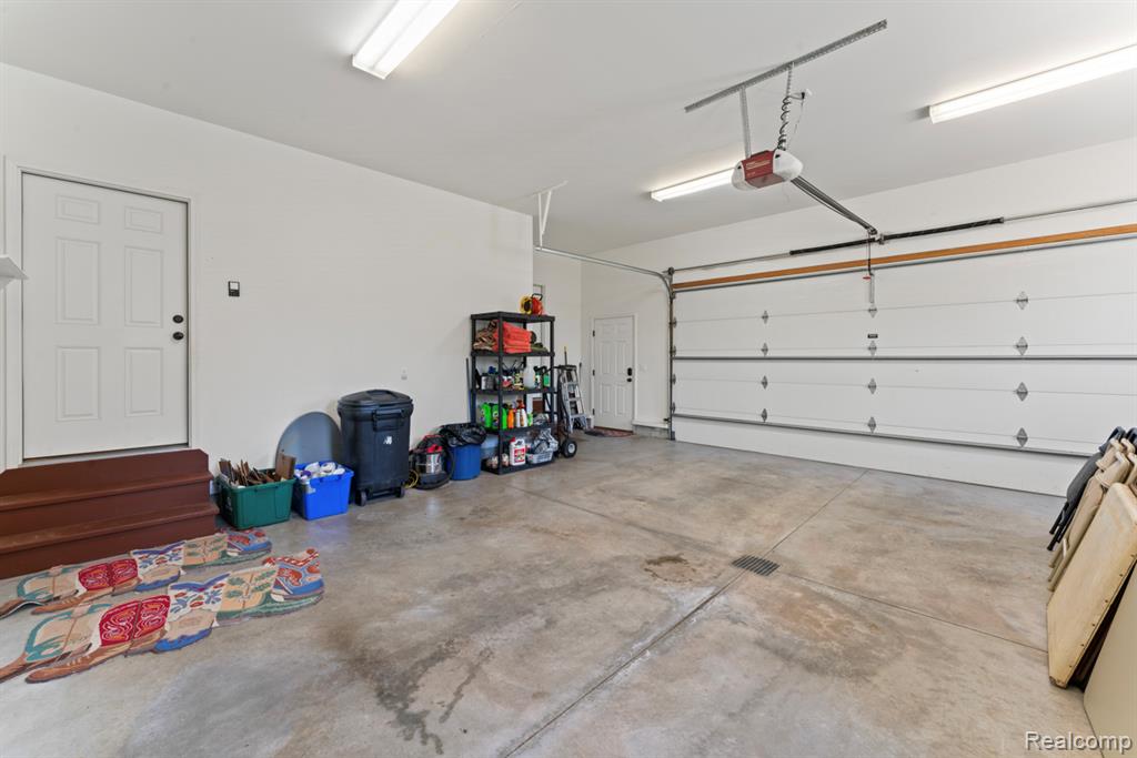 11457 Lapeer Road Davison, MI 48423 - Photo 70 of 96